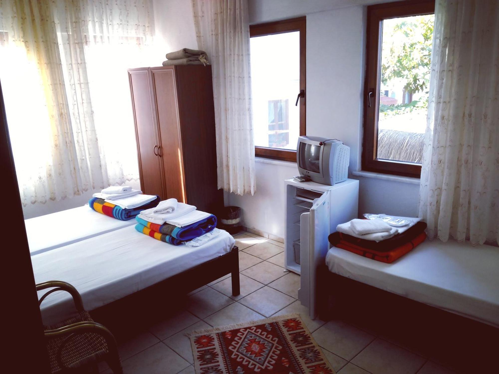Adali Guest House Τένεδος Δωμάτιο φωτογραφία
